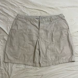 Men’s Izod khaki shorts 38